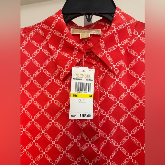 Michael Kors Camp Shirt and Short Set. Color: Coral. Size: M. - Picture 6 of 11